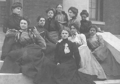 281295_189293914465291_4361853_n