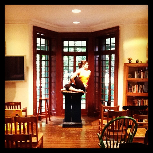 24_twisted_bound_seat