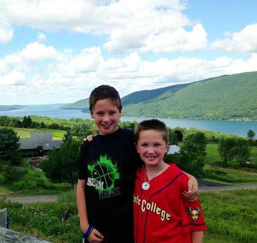 524021_10201820945388184_1470327220_n